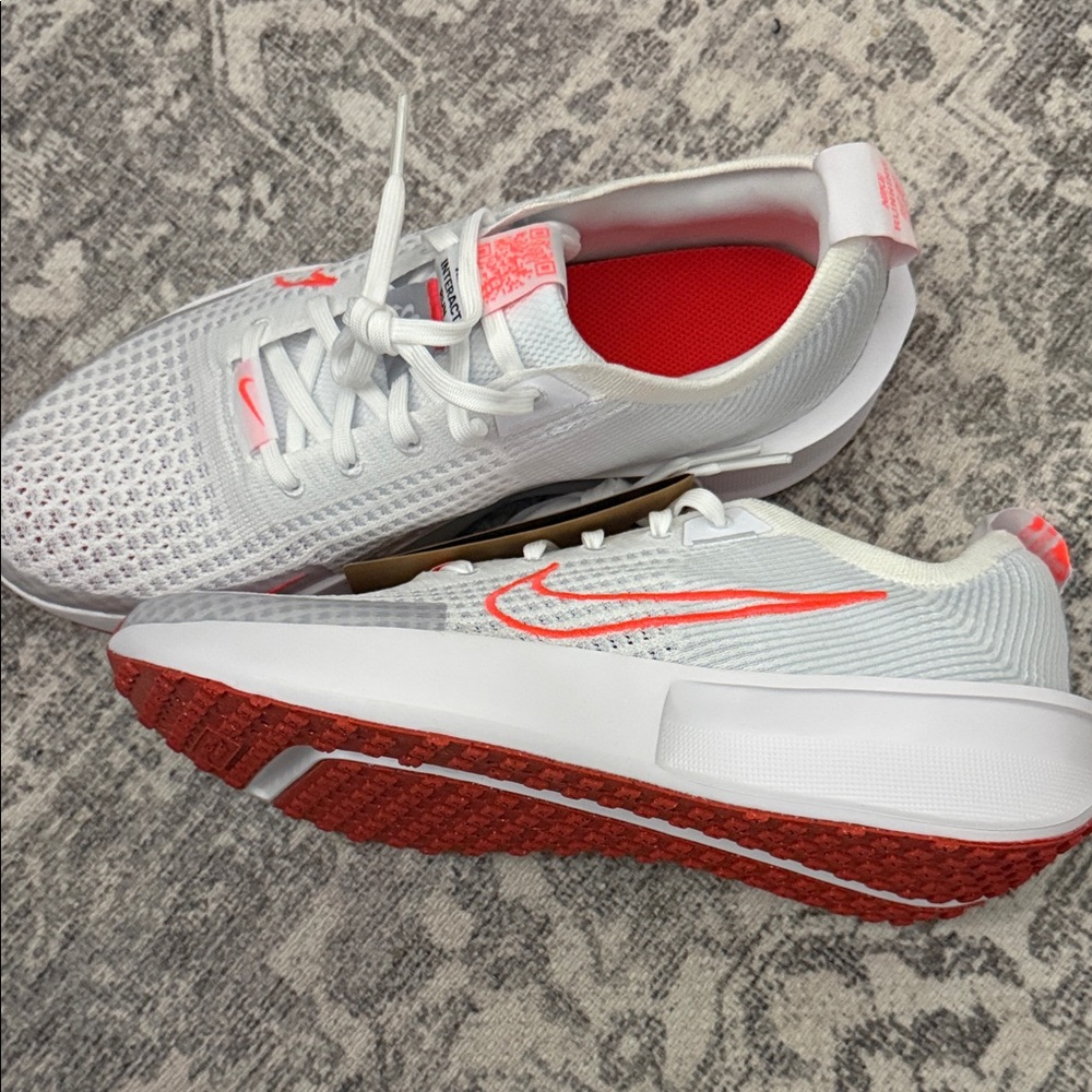 Nike Interact Rin-White Running Sneakers with Neon Pink Accents - Picture 2 of 4